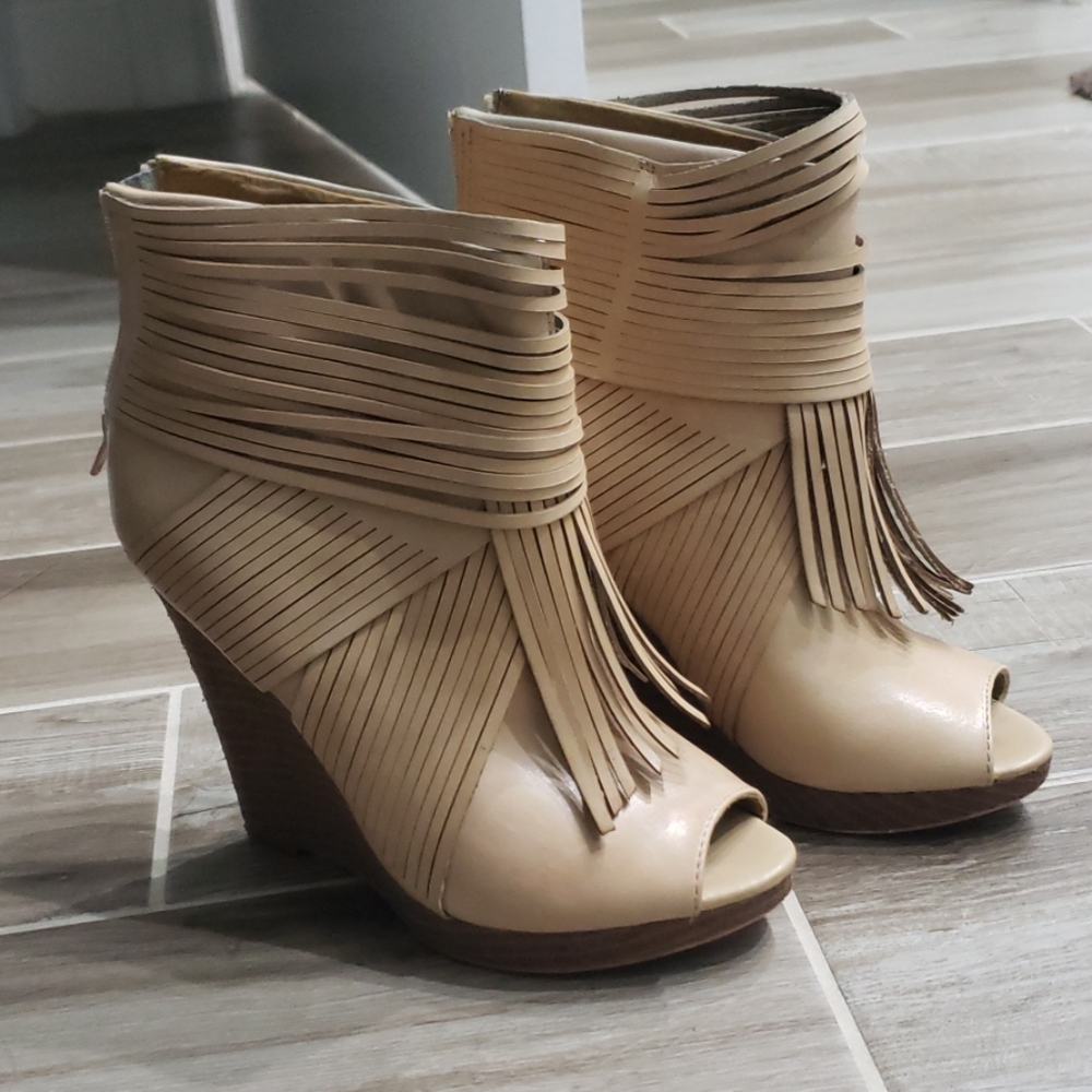 Fringed Peep toe Wedge
